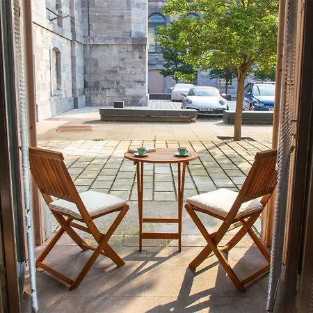 Apartment Timeless Quarters Within Royal William Yard *
