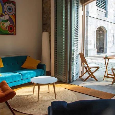 Timeless Quarters Within Royal William Yard *