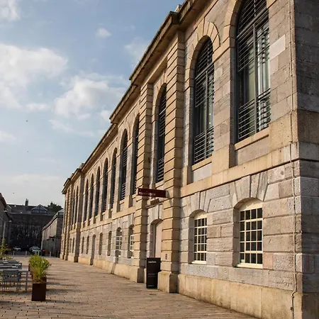 Apartment Timeless Quarters Within Royal William Yard *